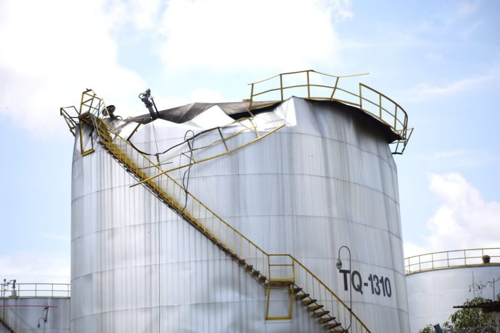 Desaparecidos após explosão em tanque de combustível: relatos trágicos