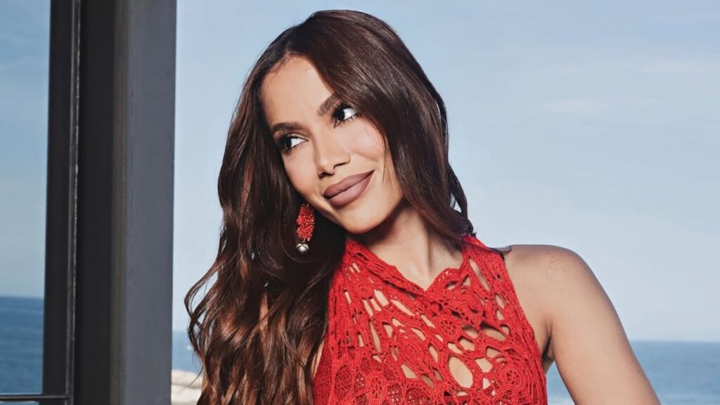 Anitta assina com agência de Rihanna e Adele para conquistar o mundo