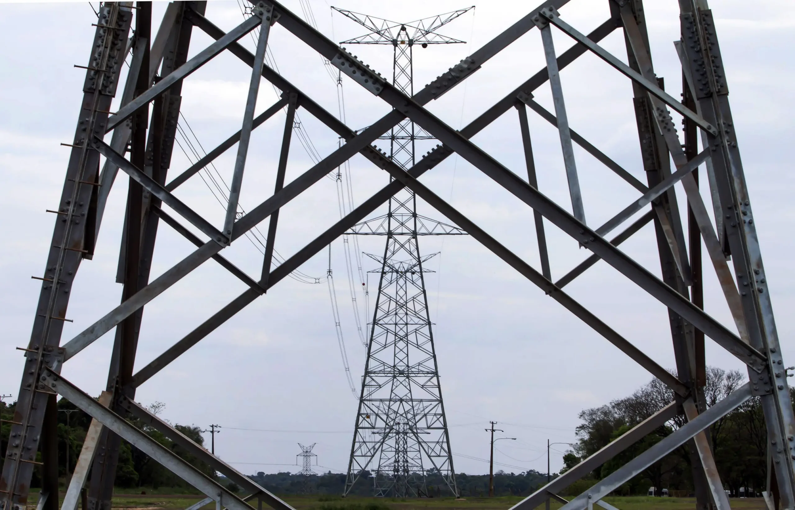 Distribuidoras de energia terão acesso a R$ 7 bi via BNDES 2026