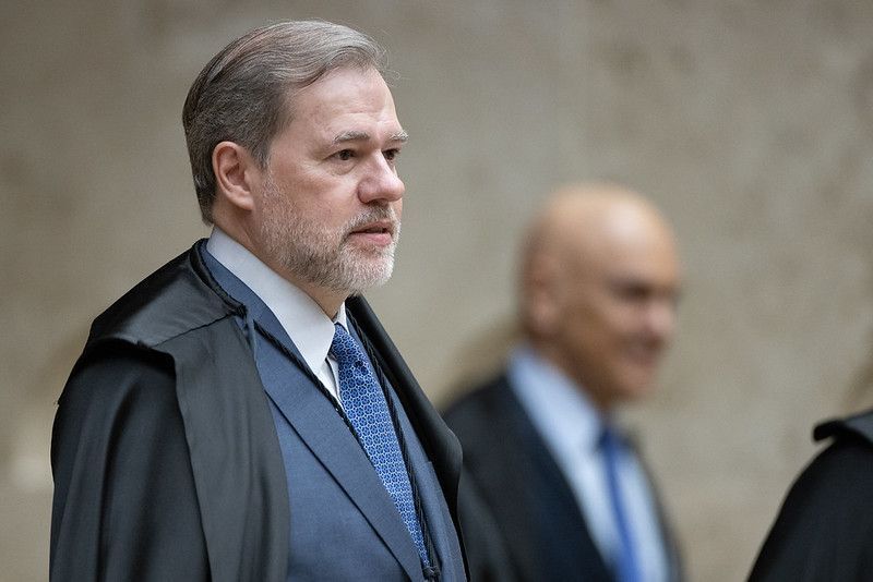 Relator da CPMI pede que Toffoli e esposa de Moraes sejam ouvidos