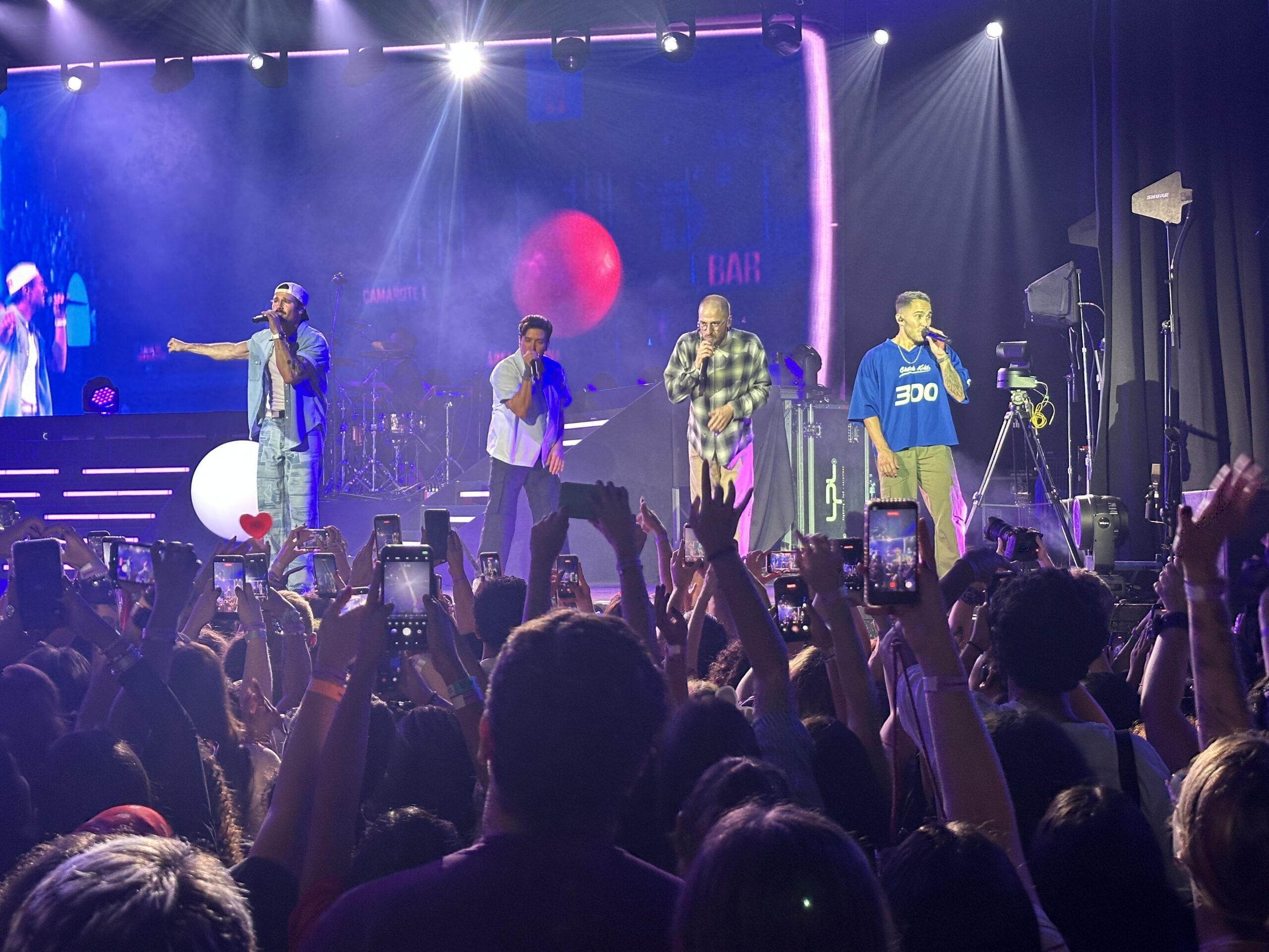 Big Time Rush faz geração Z reviver os anos 2010 em SP