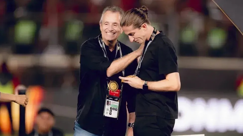 Bap defende saída de Filipe Luís e apresenta dados relevantes