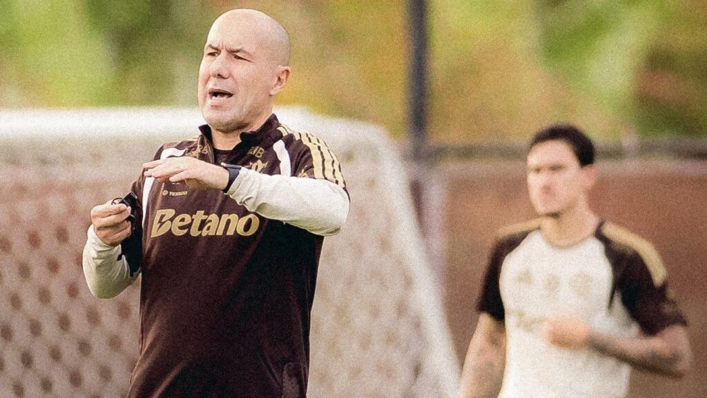 Leonardo Jardim abre o jogo sobre Flamengo em 2025 e motivos da recusa