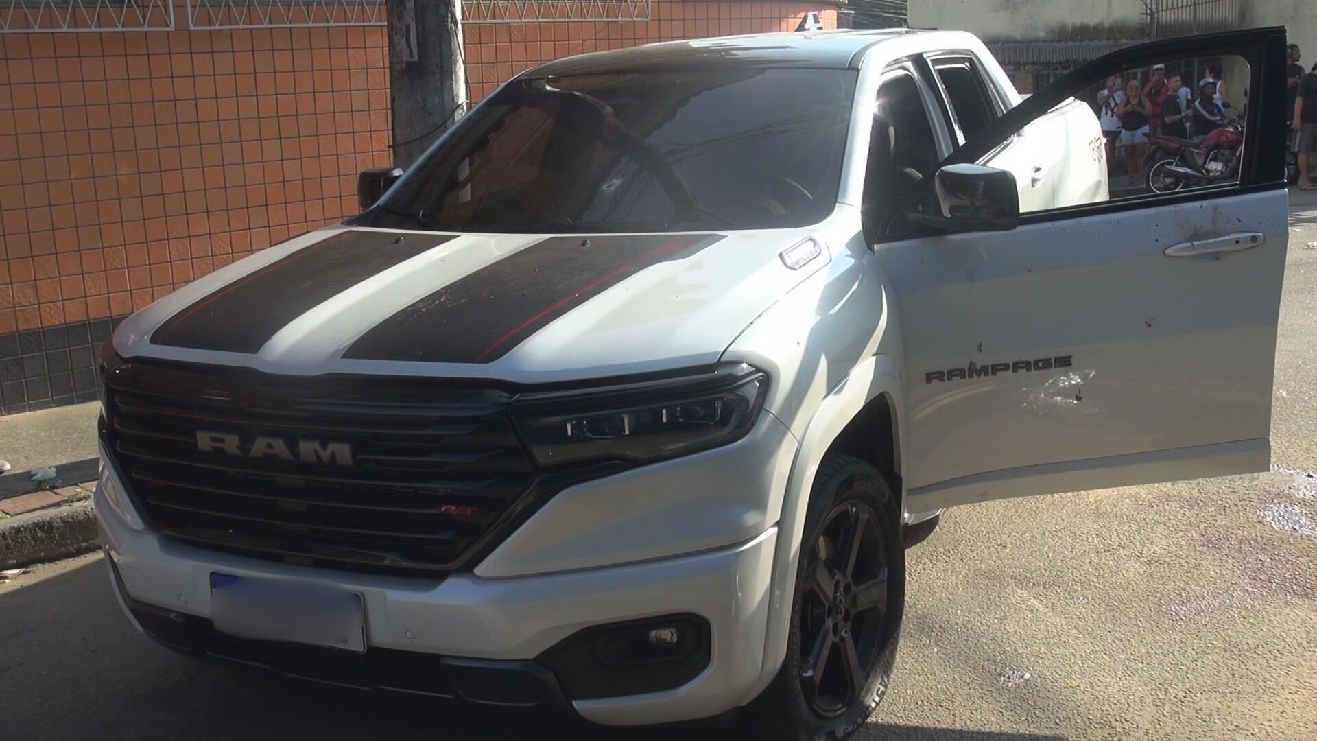 “Foram 23 tiros”: Justiça e clamor por resposta no Rio