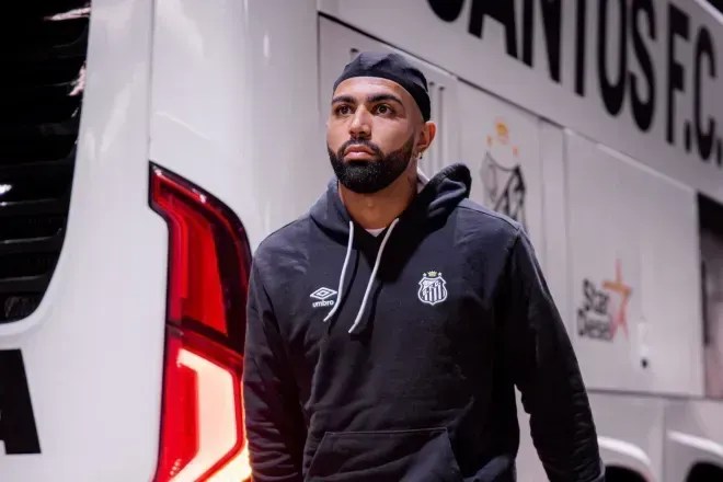 Cuca define substituto de Neymar e esquema contra Flamengo