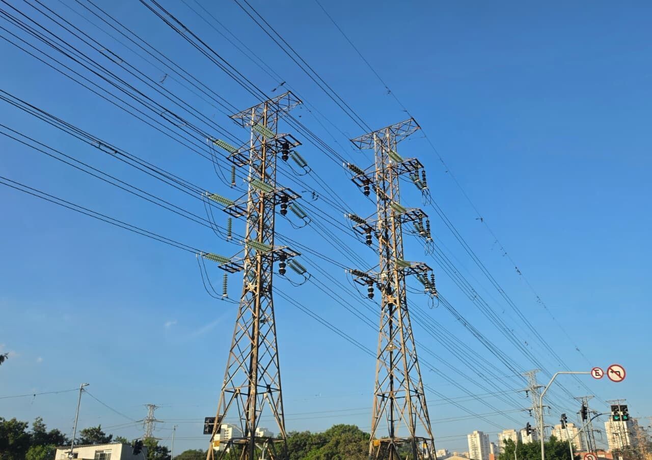 Governo deve assinar renovação de 14 distribuidoras em maio