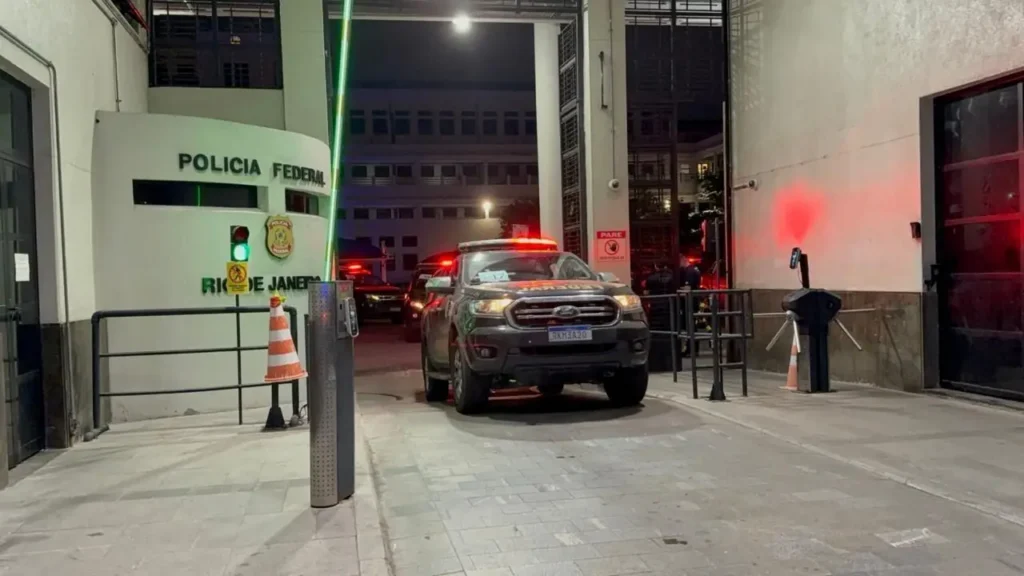 PF faz operação contra corrupção na alfândega e garante ética