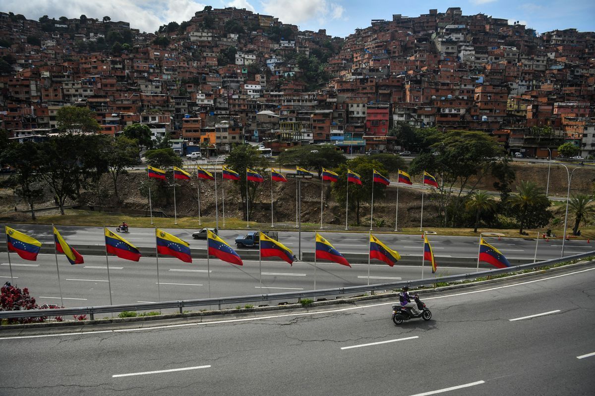 O que está por trás da imagem reluzente da nova Venezuela?