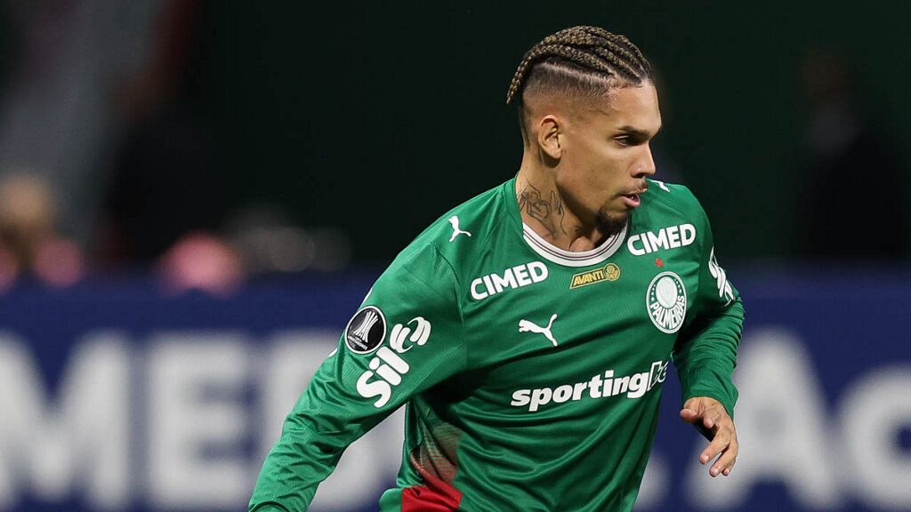 Paulinho manda recado após derrota do Palmeiras e foca Flamengo