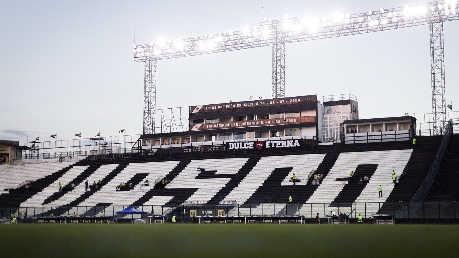 Vasco x Barracas Central: horário e onde assistir ao jogo hoje