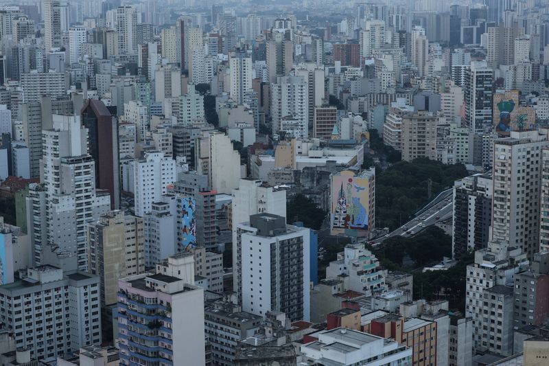 Aluguel residencial sobe 0,52% em abril; entenda os impactos