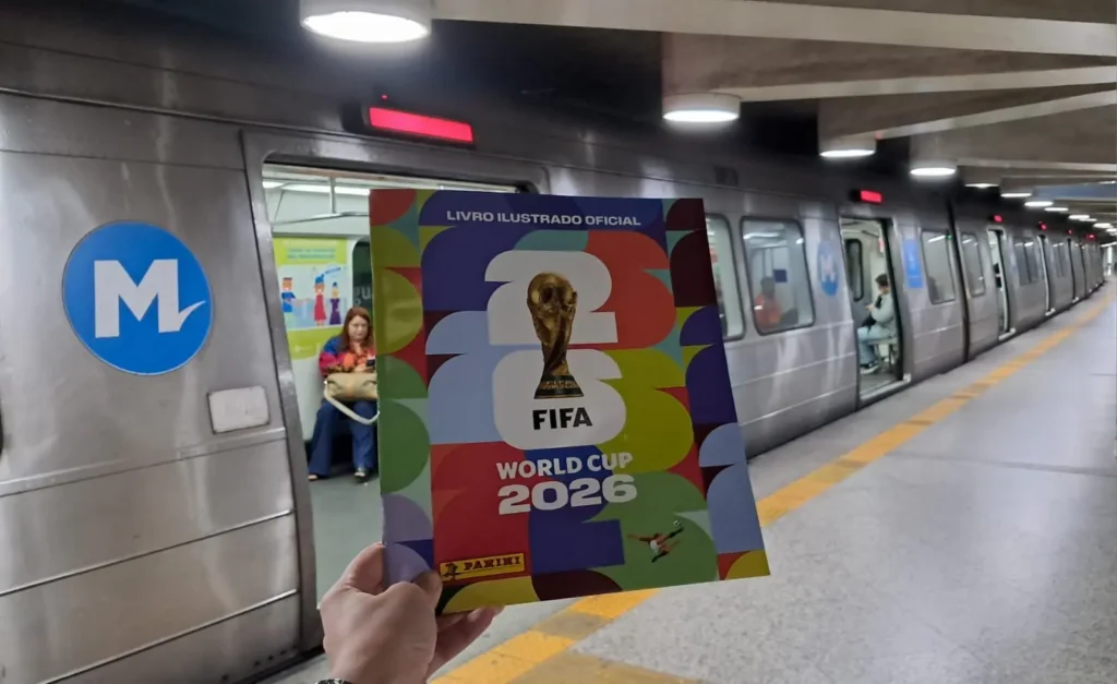 Copa do Mundo: MetrôRio oferece álbuns e figurinhas grátis