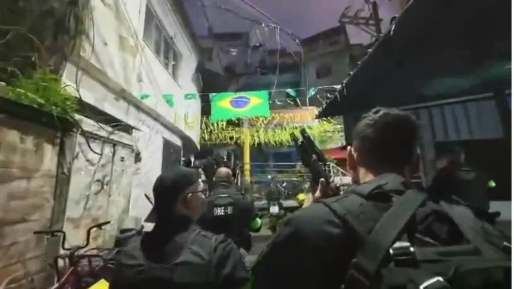 Operação contra CV no Morro Santa Marta resulta em tiroteio intenso
