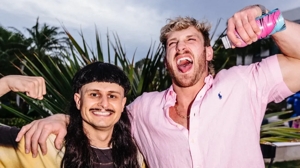 Influenciador Logan Paul lamenta morte de Oliver Tree em negação