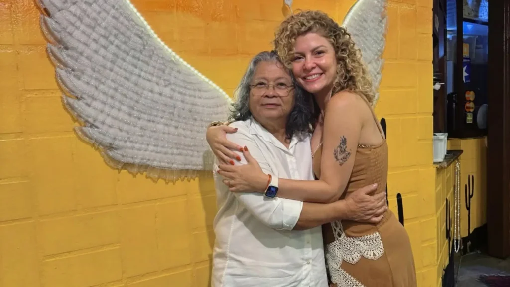 Bárbara Borges reencontra Marlene Mattos e expressa gratidão