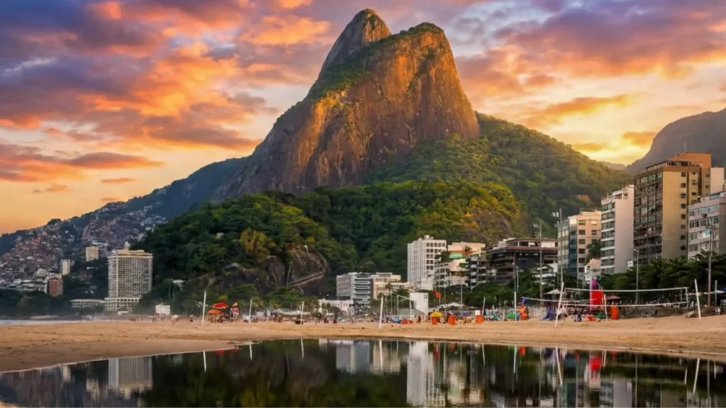 Céu nublado, chuva e sol: previsões atualizadas para o Rio