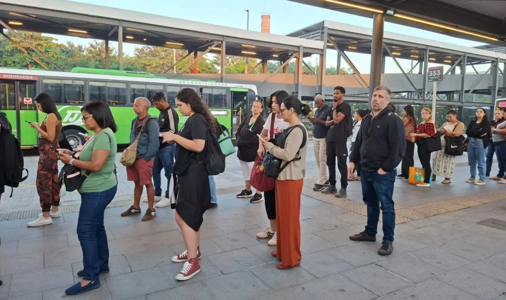 Greve dos rodoviários no Rio: TRT busca acordo para normalizar serviço