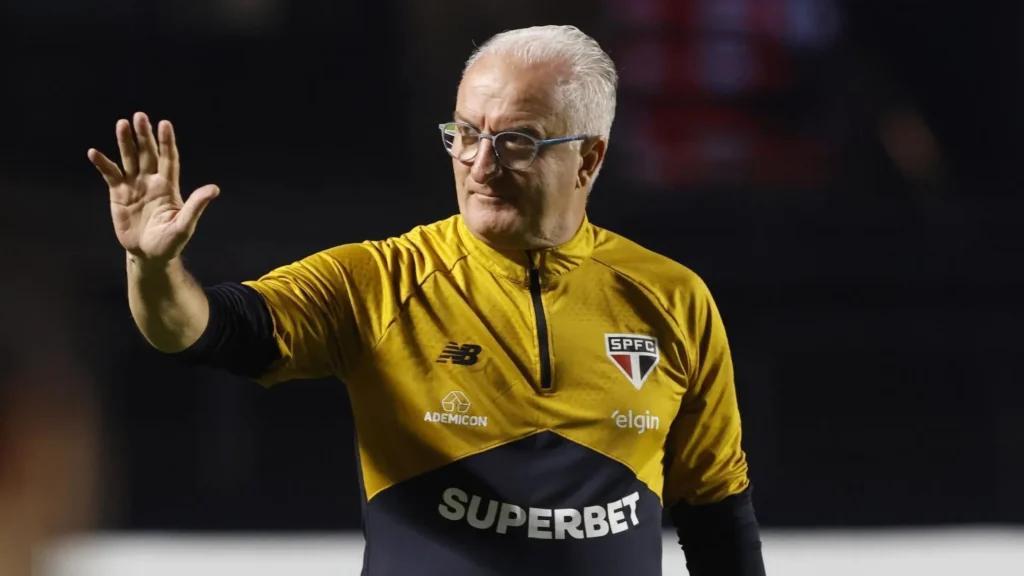 Dorival desabafa sobre crise do São Paulo e elogia Corinthians