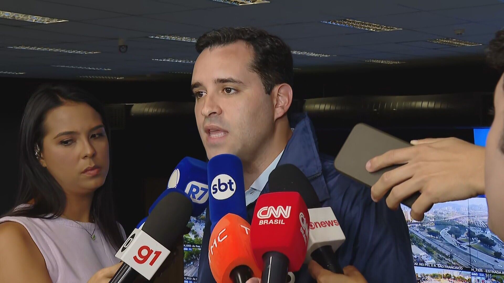 Ciclone-bomba: Prefeito do Rio acalma população sobre tempestades