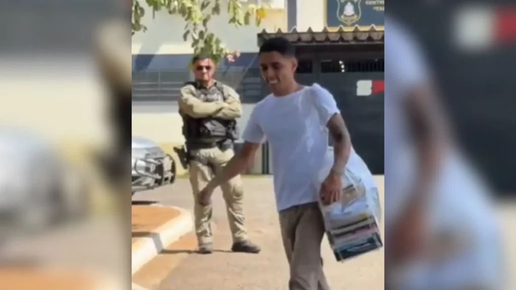 Influenciador Buzeira deixa prisão em São Paulo e recomeça carreira