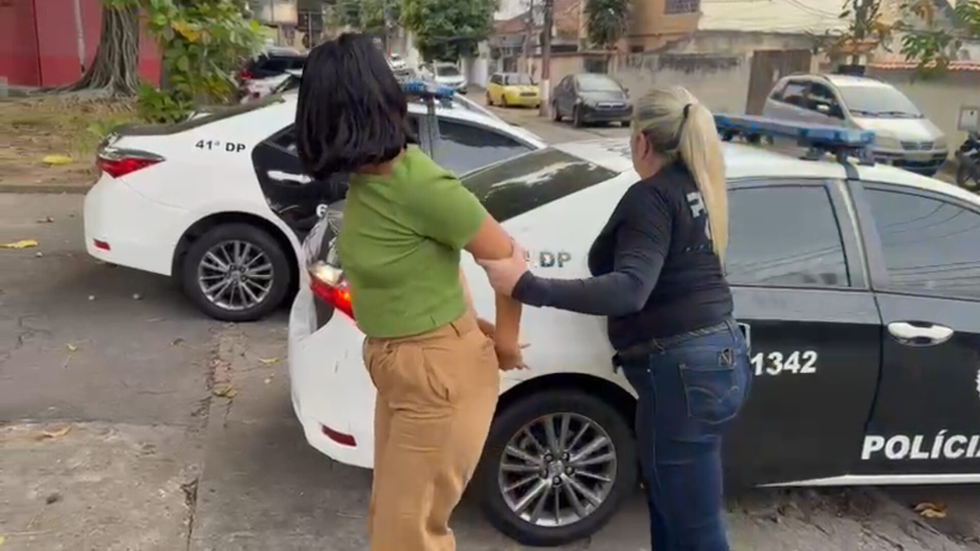 Mulher é presa após aplicar golpes com pacotes de viagem falsos