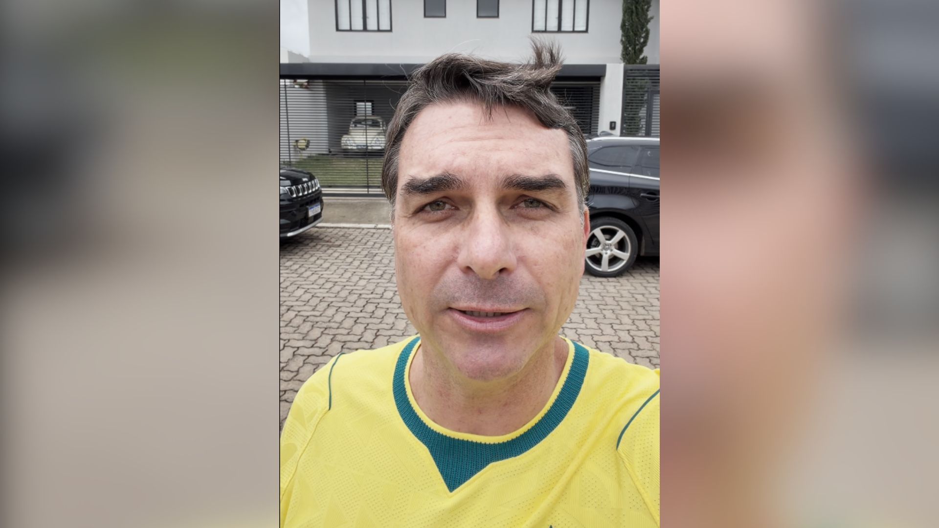 Flávio come pão com leite condensado e apoia Bolsonaro