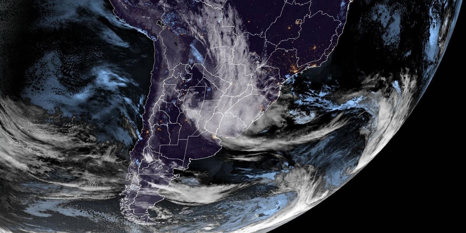 Ciclone extratropical na costa do Brasil alerta estados em risco