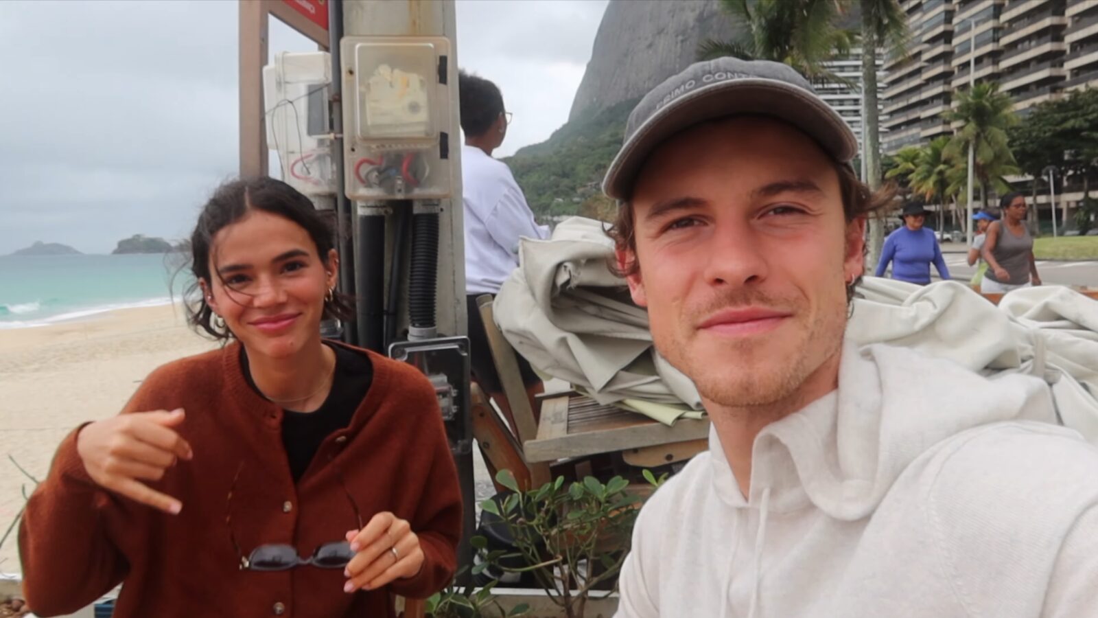Bruna Marquezine reage à homenagem de aniversário de Shawn Mendes