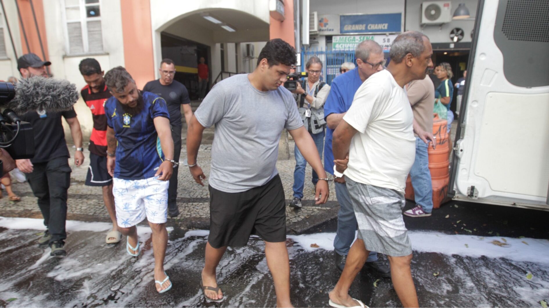 Terceiro envolvido em linchamento de ciclista se entrega à polícia