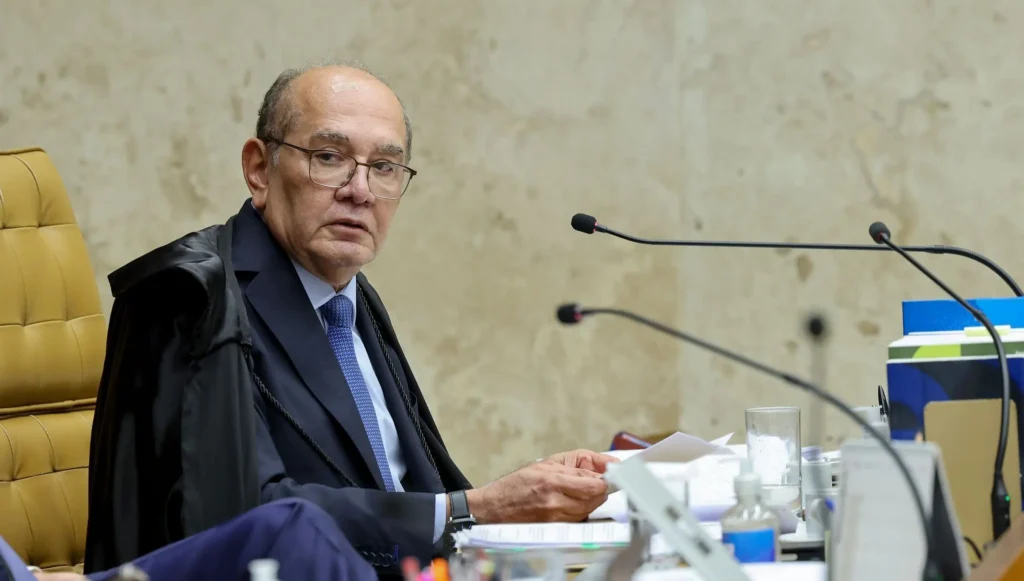 Gilmar defende análise ampla de celular de Vorcaro e Mendes