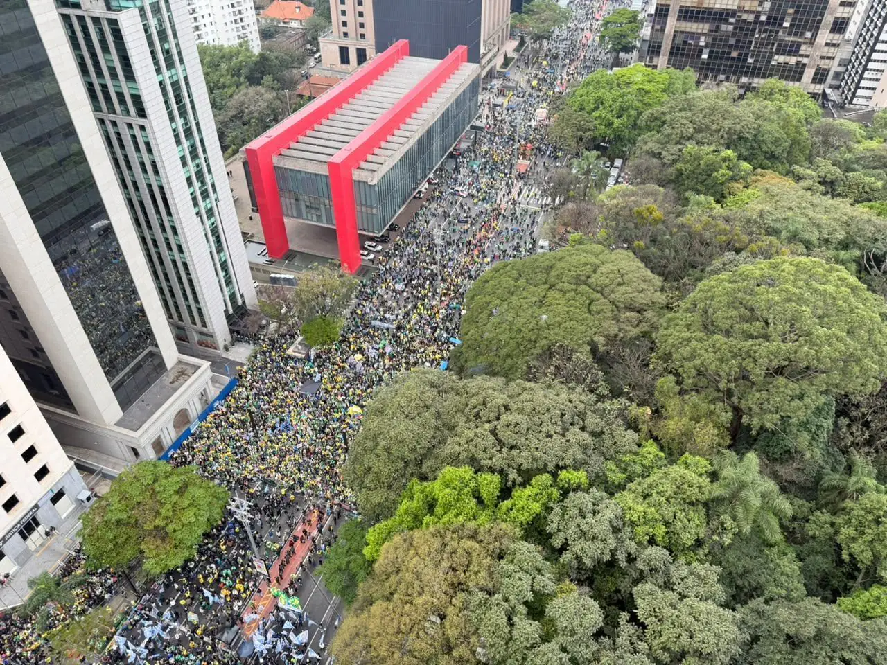 Atos da direita pelo país pedem saída de Moraes da justiça