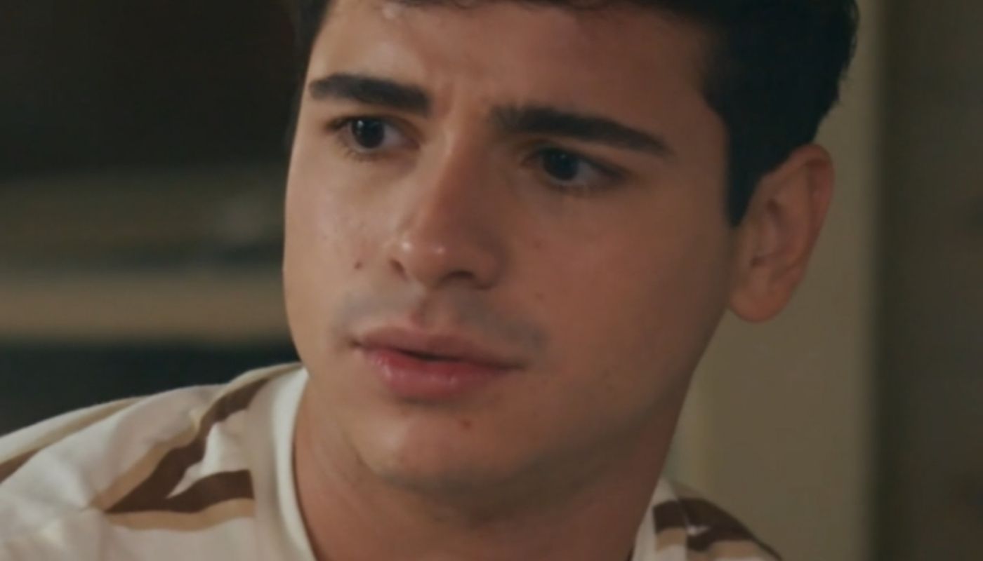 Ator de “Quem Ama cuida” acusa streamer de homofobia e viraliza