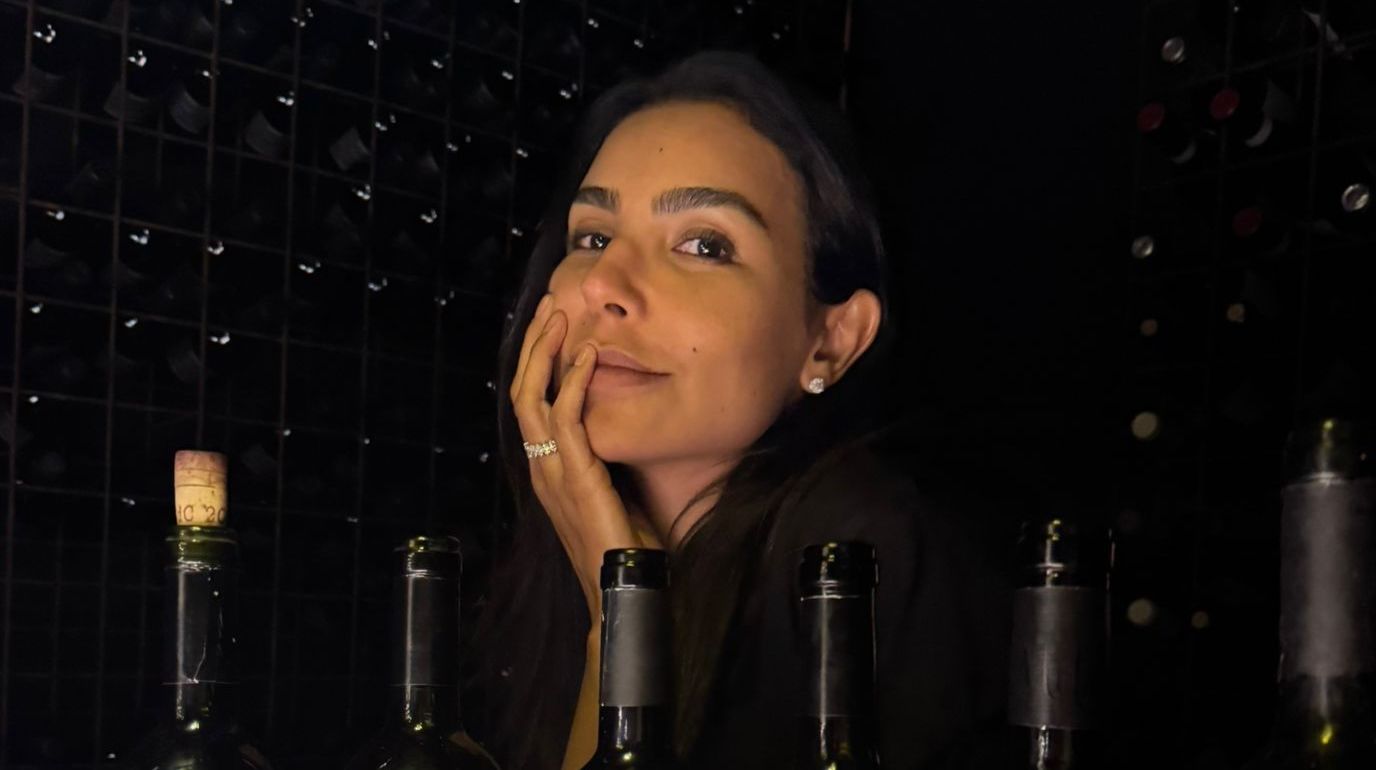 Cíntia Chagas aparece ao lado de Rubens Barrichello; veja as fotos
