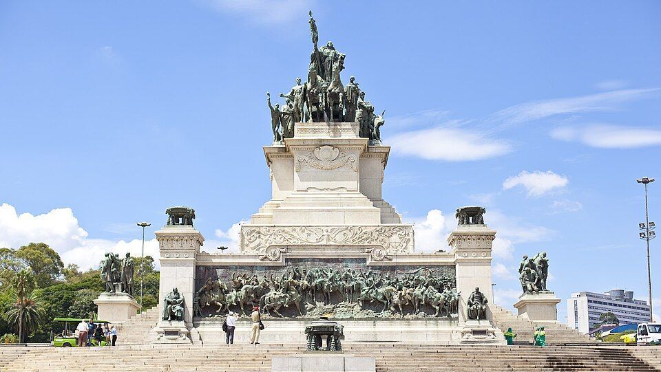 Restos mortais de D. Pedro I: visita imperdível na cripta SP