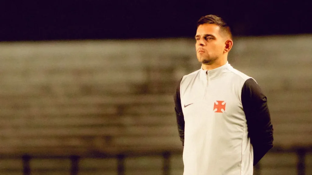 Vasco sub-20: Técnico emociona-se ao relembrar trajetória vitoriosa