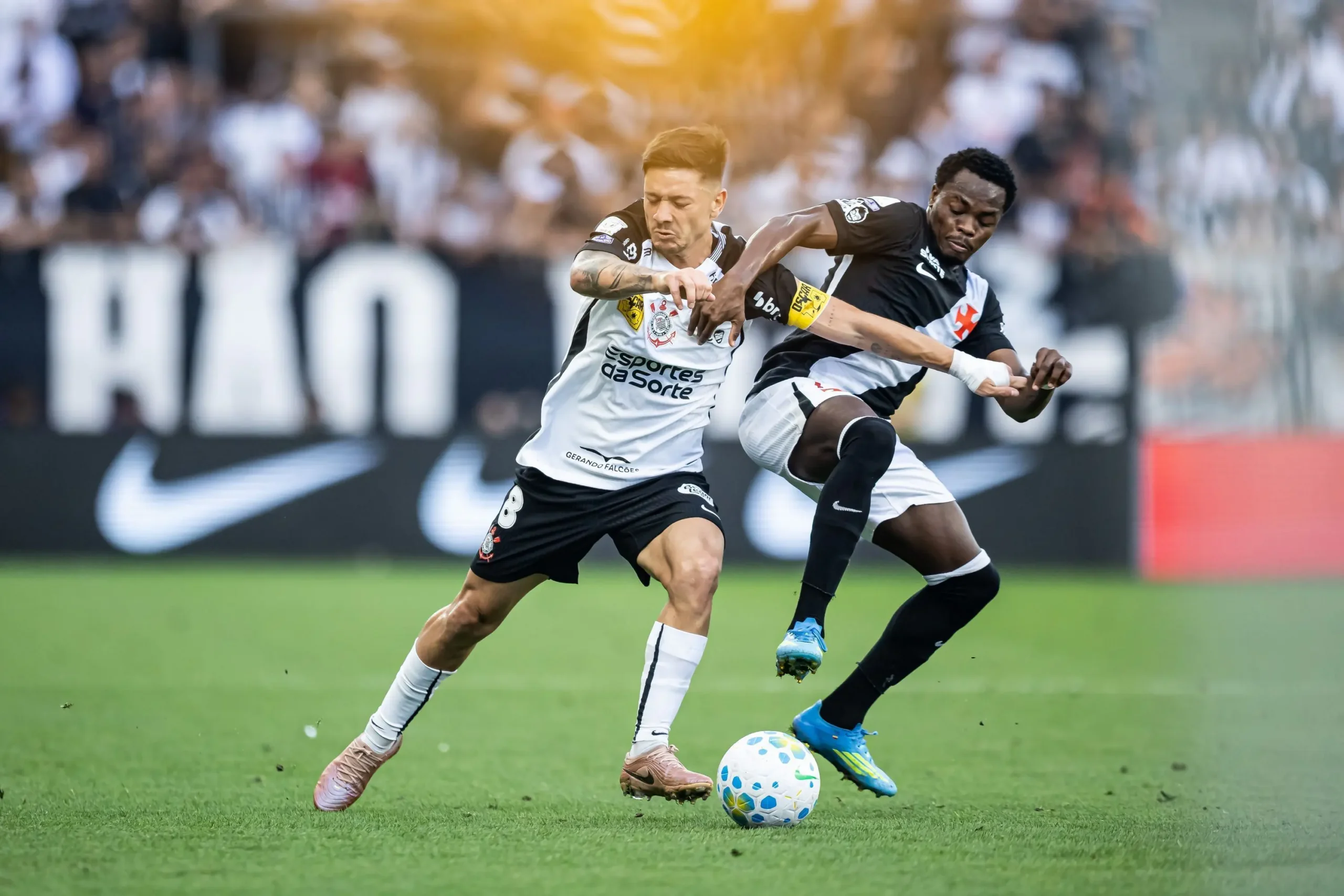 Vasco e Corinthians fazem jogo dos desesperados pelo Brasileirão