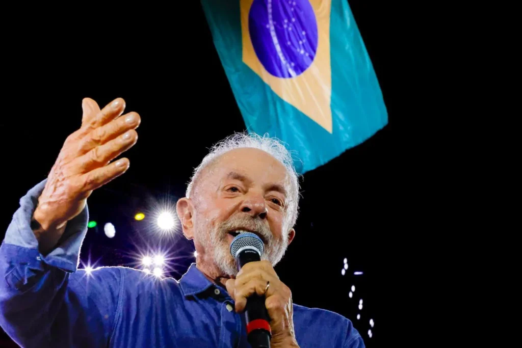 Lula passa sábado em Brasília se preparando para debate decisivo