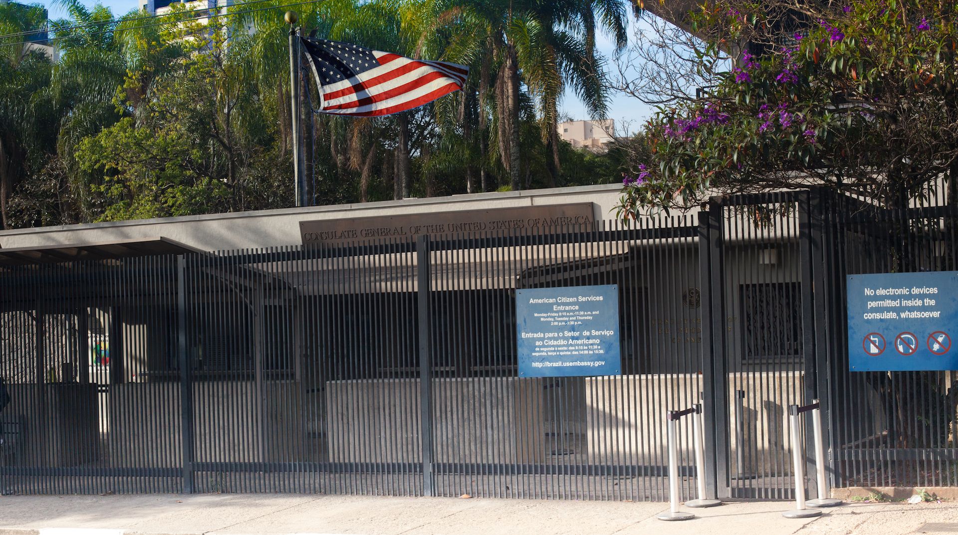 EUA fecham consulados: como obter seu visto americano facilmente