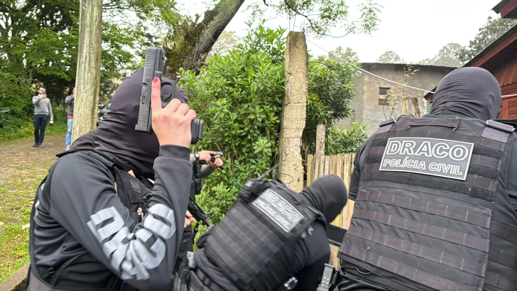 Operação mira grupo que comandava tráfico em presídios do RS