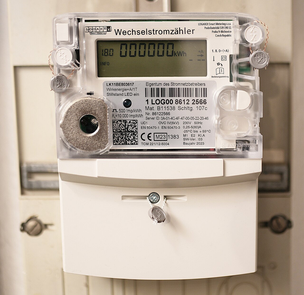Medidor inteligente de energia elétrica com visor digital