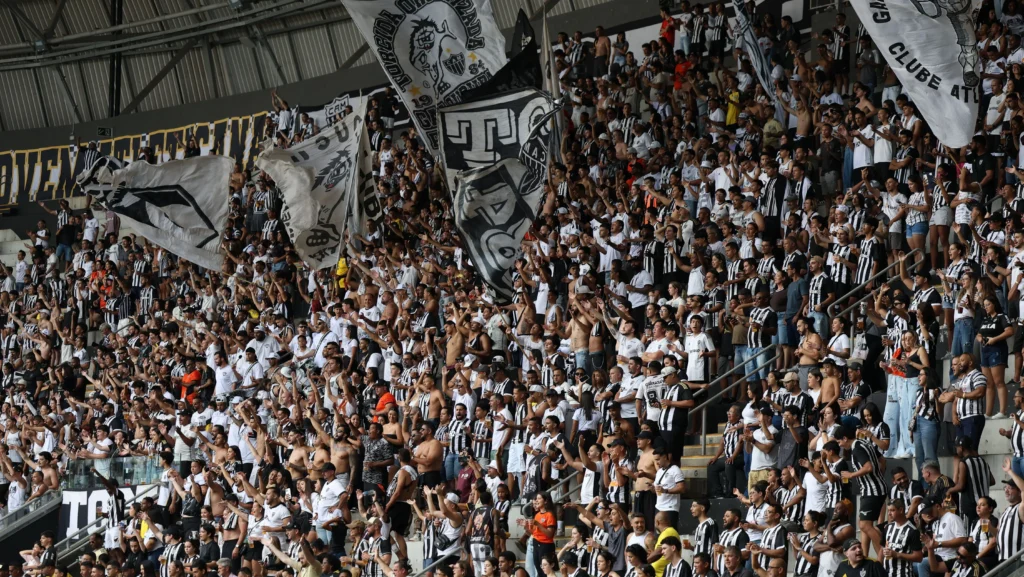 Clubes brasileiros buscam novas formas de impulsionar sócios-torcedores em 2023